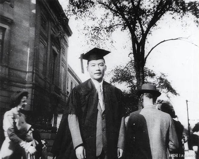 82年熊向晖向中央请辞荣毅仁因何致信国务院总理：中央不要批准